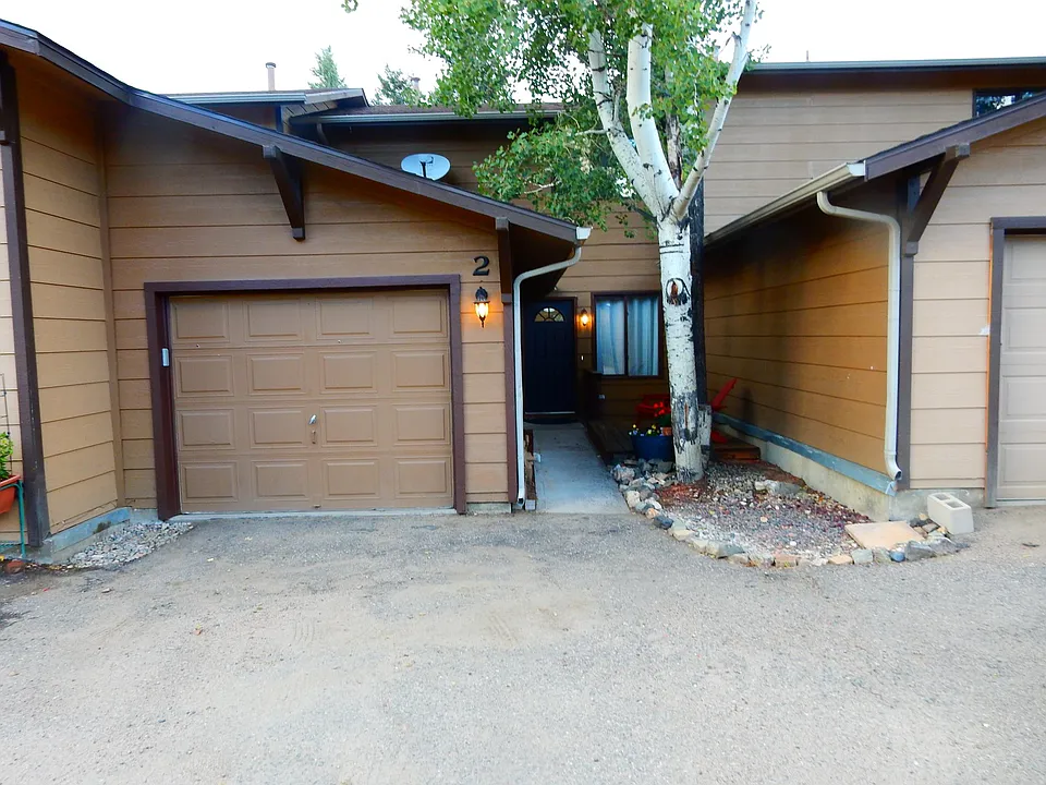 29983 Hilltop Dr #2