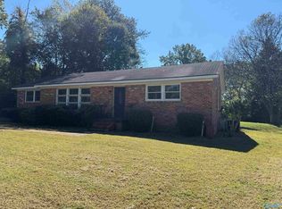 2215 Sullivan Rd NW, Huntsville, AL 35810