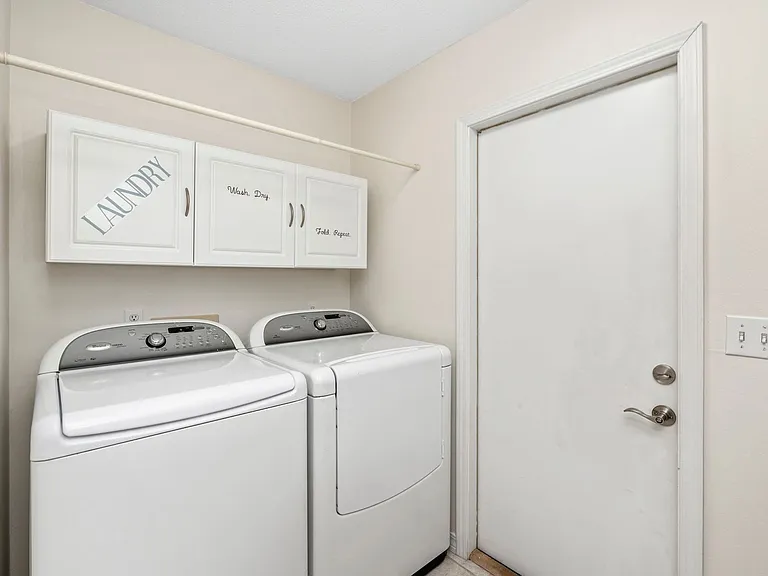 305 Parkwood Pl — Photo 31