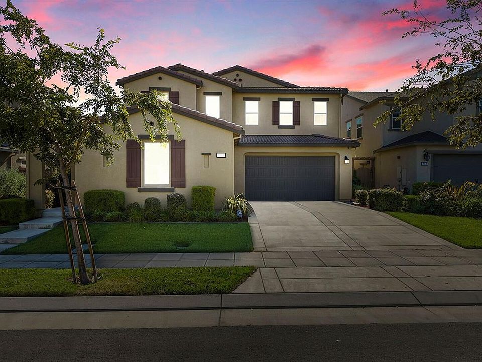 1st image of 760 N Plumas Dr
