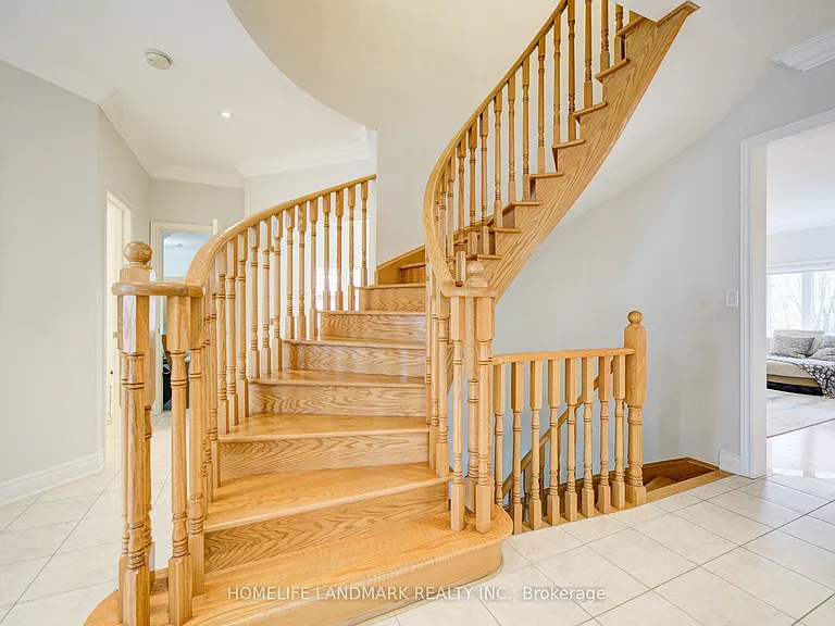 2323 Awenda Dr — Photo 12