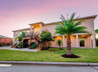 202 Debbie Ln, San Leon, TX 77539