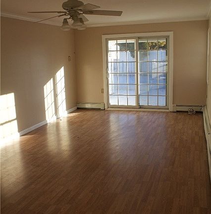 2nd image of 8 Elbow Ln