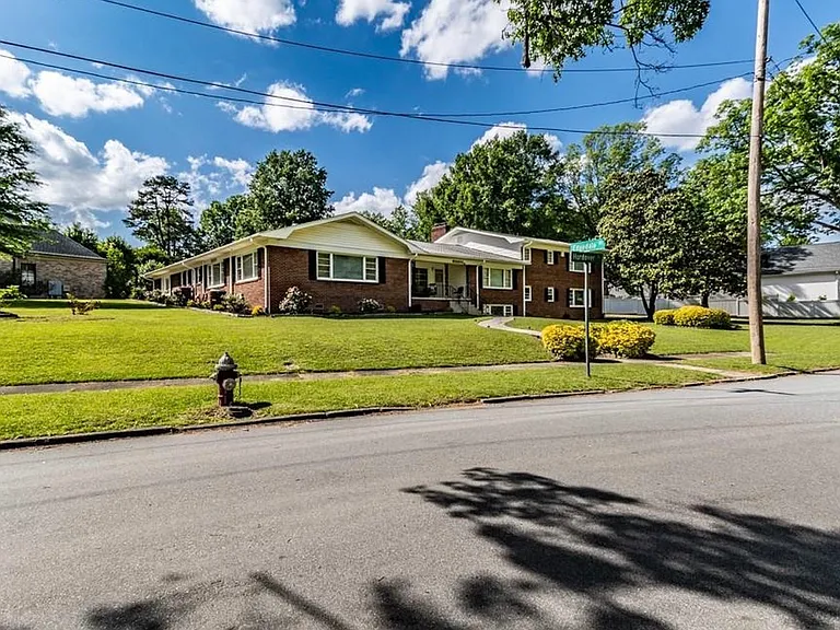 300 Edgedale Dr — Photo 46