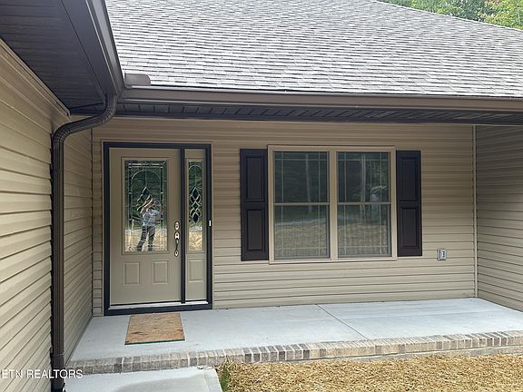 4th image of 448 Beachwood Dr