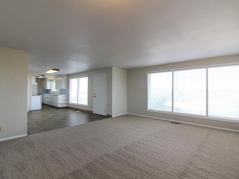 10111 Eltopia West Rd — Photo 8