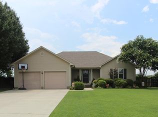 24828 Holland Ln, Athens, AL 35613