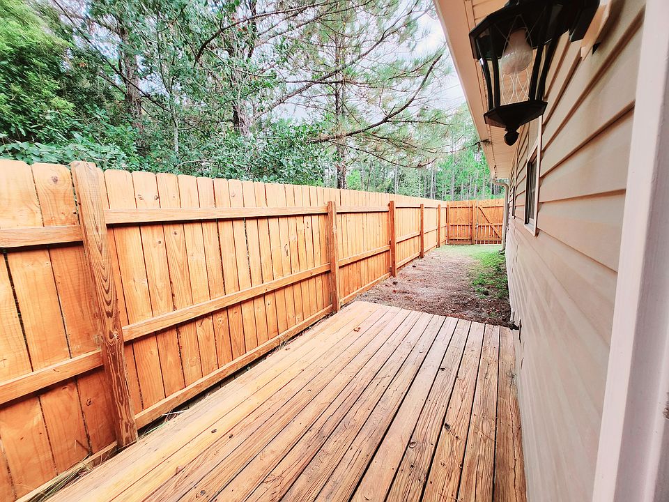THE PRICE POINT OF AN APPARTMENT WITH THE SPACE AND PRIVACY OF A HOUSE