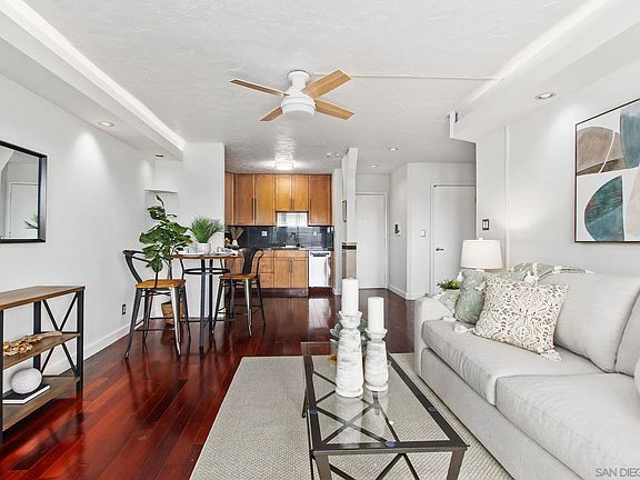 4th image of 1645 Emerald St APT 2Q