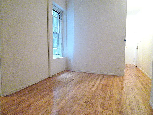 Rented by DSA Realty | media 33