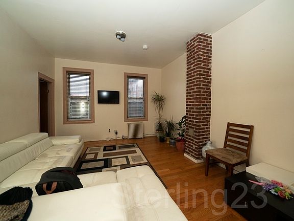 2nd image of 24-09 31st St #2R