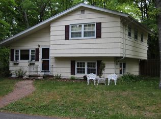 2 Peach Tree Ln, West Milford, NJ 07480