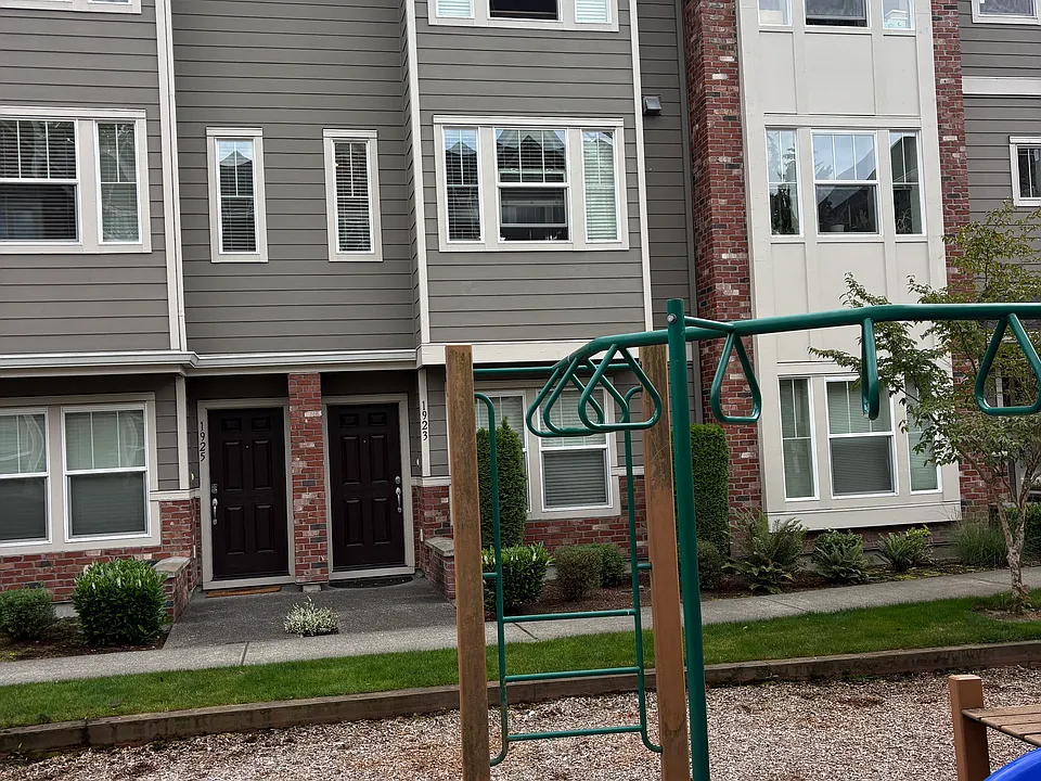 1923 113th Pl SE