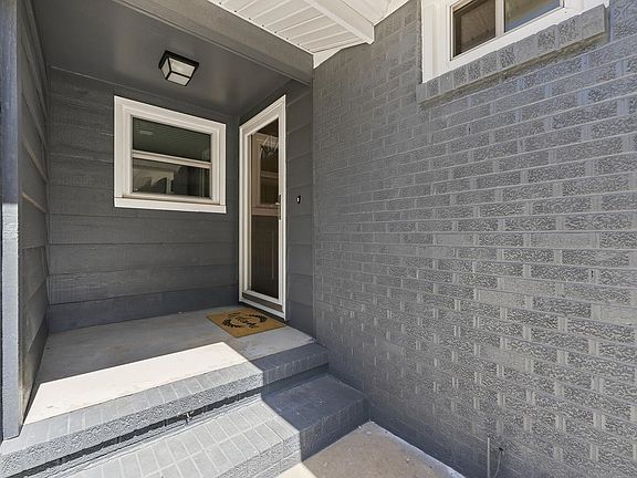 2nd image of 502 W Allison St