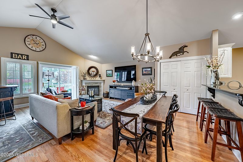 4th image of 14 Ellis Avenue #7