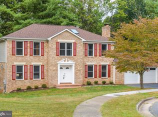 1529 Laurel Hill Rd, Vienna, VA 22182