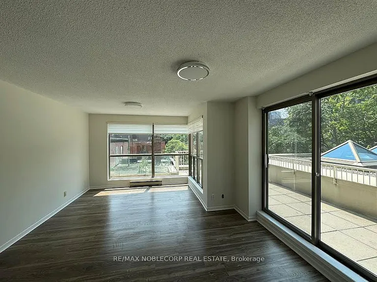 298 Jarvis St #307 — Photo 7
