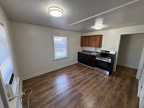 5th image of 1941 J St #6