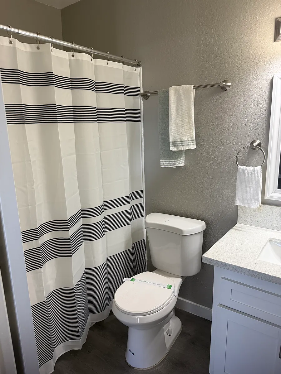 Building Photo - 6446 Casada Way #5