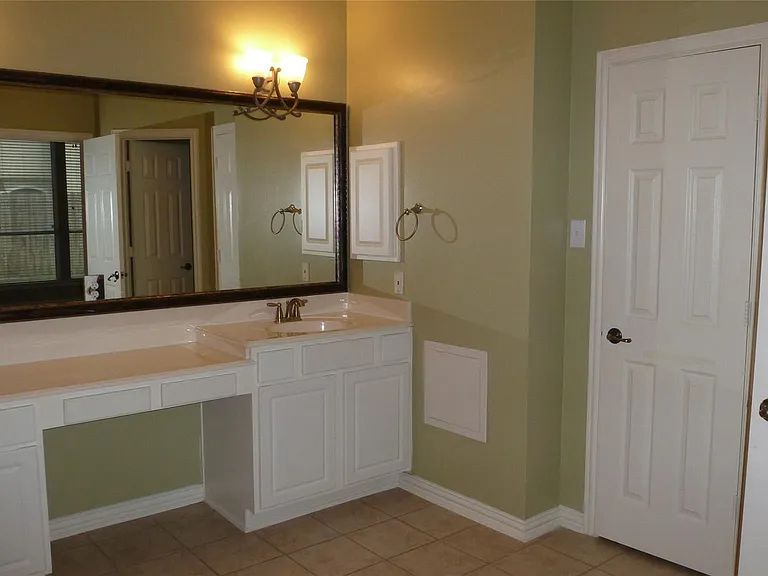 4823 Cypress Spring Dr — Photo 16