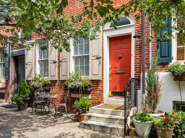 129 Bainbridge St, Philadelphia, PA 19147