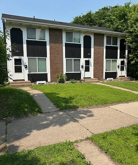 Front of the building- 2210 is the unit on the far right.