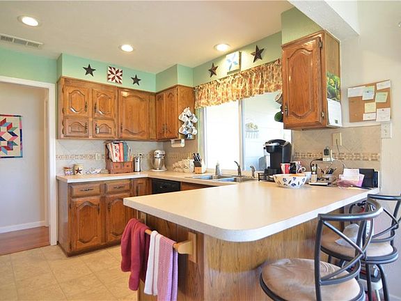 4th image of 2109 Pueblo Dr