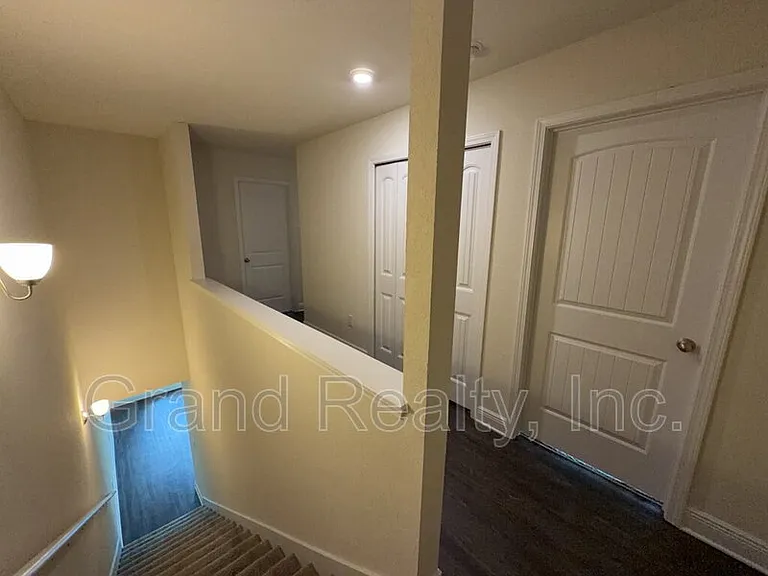 4393 Village Oak Ln — Photo 10