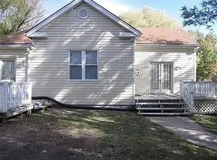1805 Pacific St, Saint Joseph, MO 64503