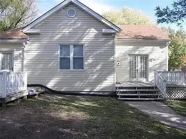 1805 Pacific St, Saint Joseph, MO 64503