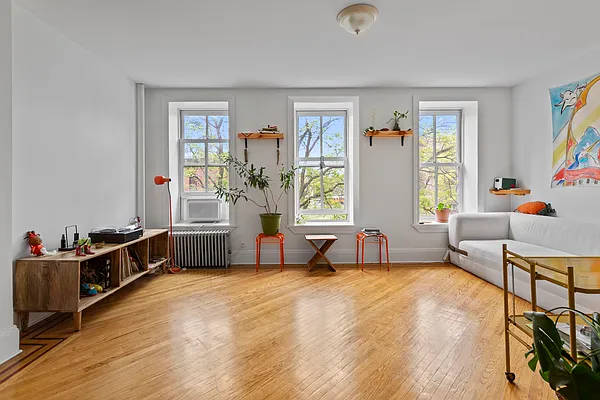Rented by OneSpace Realty Group LLC | media 22