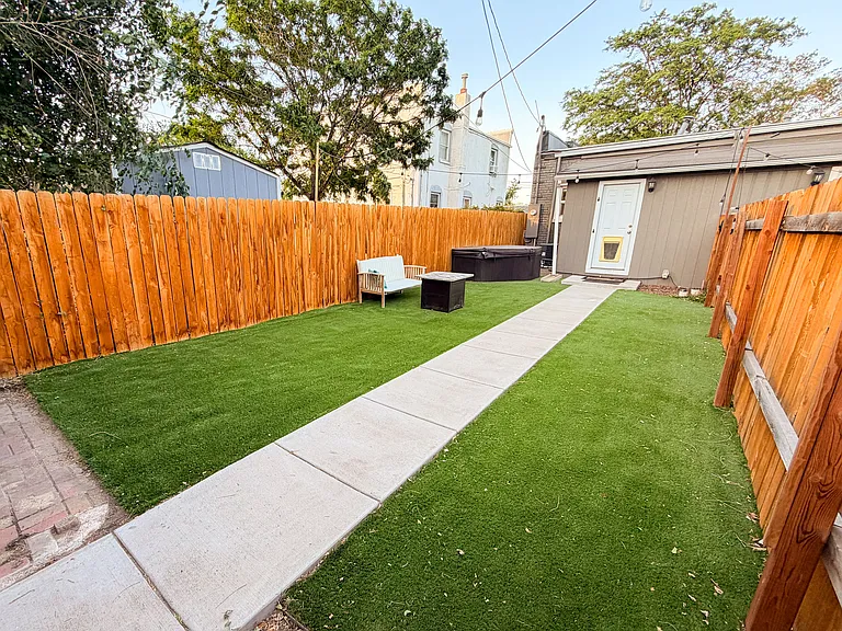 467 Fox St — Photo 16