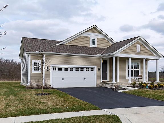 3rd image of 10418 Hazelnut Dr