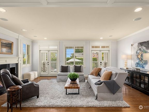 5th image of 206 13th Avenue