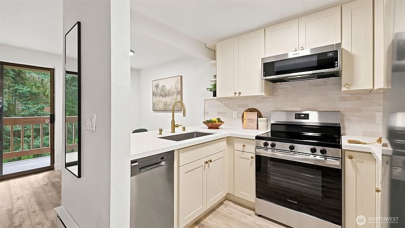4th image of 17419 119th Lane SE #E32