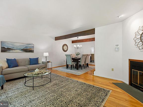 5th image of 608 Dandenog Dr