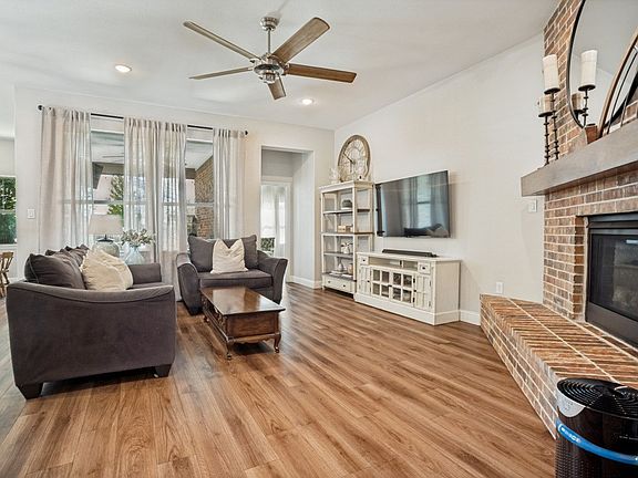 4th image of 3822 Chicory Ct