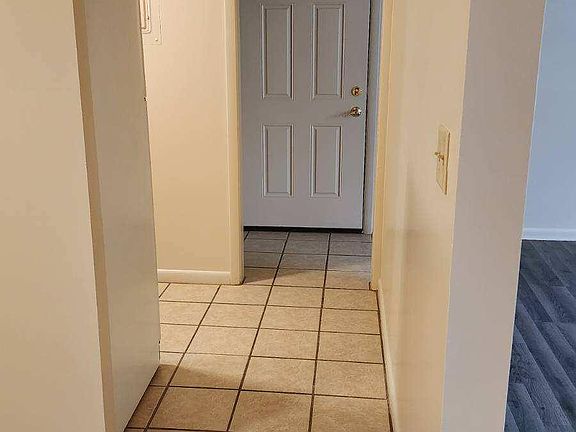 4th image of 4955 Century Dr APT 8