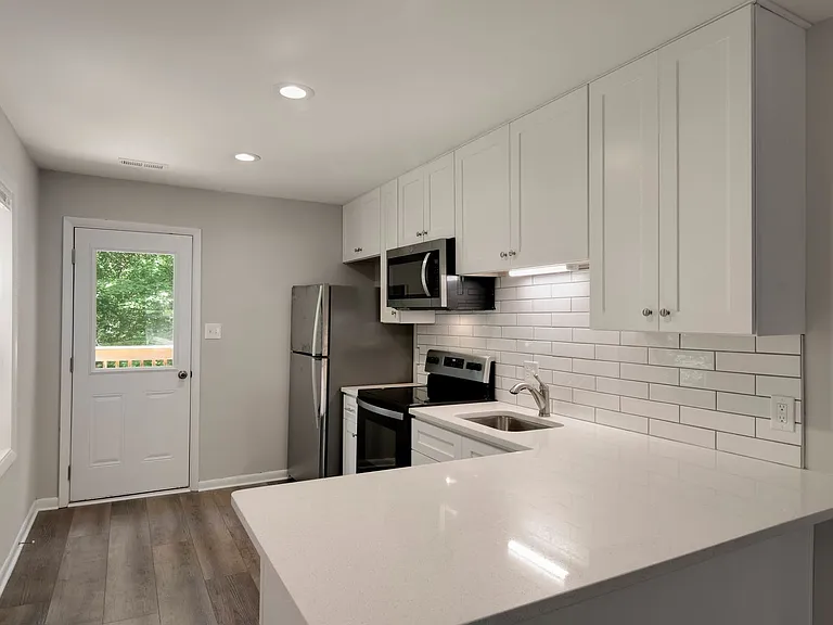 5339 Wayne St — Photo 1