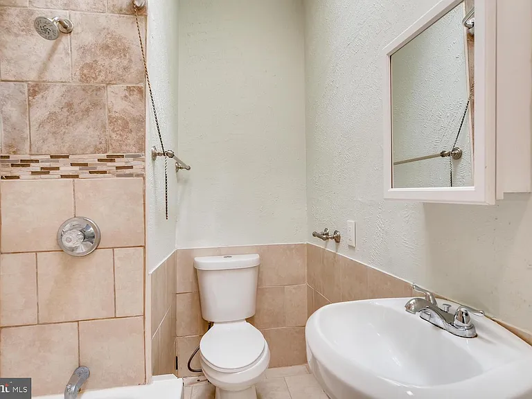 3610 Greenmount Ave — Photo 18