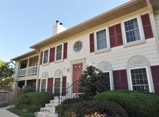 6043 Essex House Sq #B, Alexandria, VA 22310