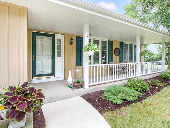 3rd image of W4935 Farm Village Ln