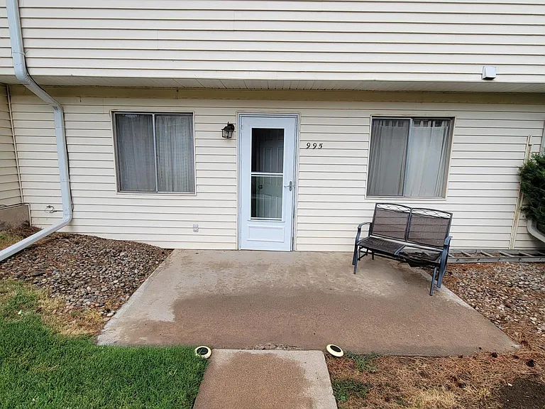 995 S Miller Way — Photo 7