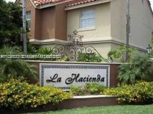 18352 NW 68th Ave APT A, Hialeah, FL 33015