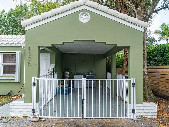 3rd image of 1306 SW 18th Street