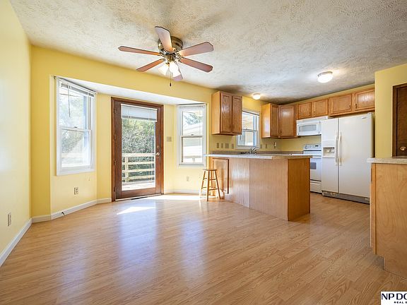 5th image of 605 W Bluff Rd