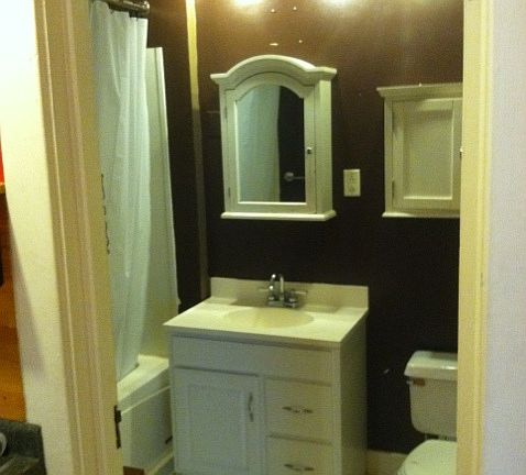 5th image of 152 E Market St APT 3