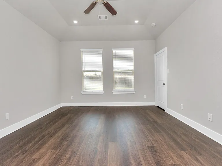 10502 Moon Valley Ln — Photo 8