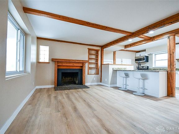 3rd image of 1105 Yorkshire Pl