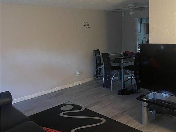 3rd image of 4935 Caroline Dr APT 6